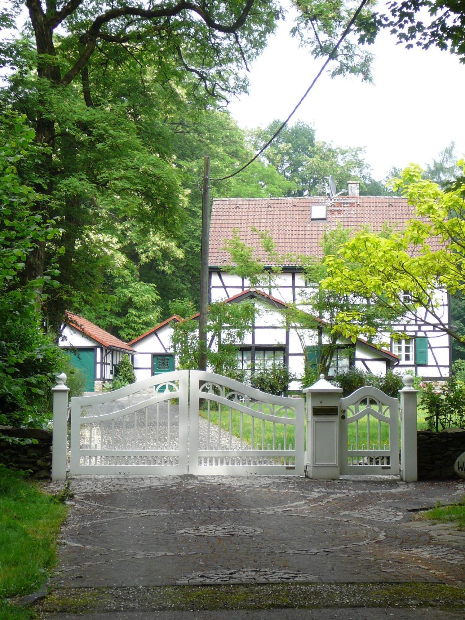 Gaestehaus Wahnenmuehle Erkrath Exterior foto