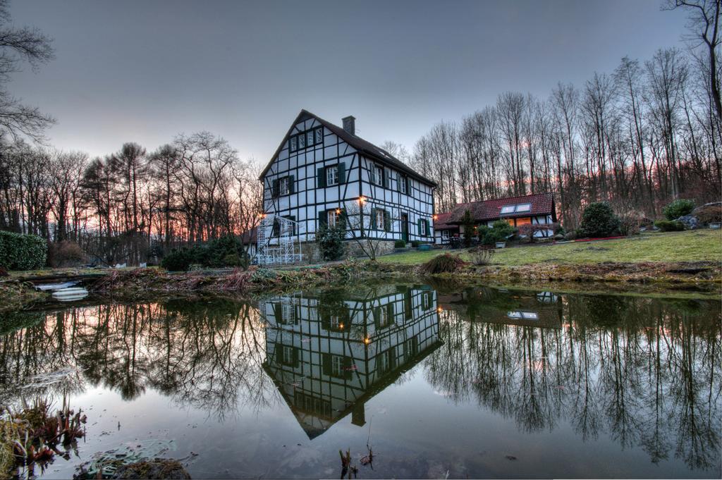 Gaestehaus Wahnenmuehle Erkrath Exterior foto