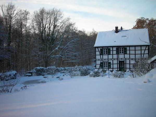 Gaestehaus Wahnenmuehle Erkrath Exterior foto